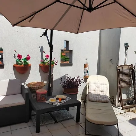 The Rooftop Apartman Pero
